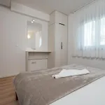 Simic Apartment *