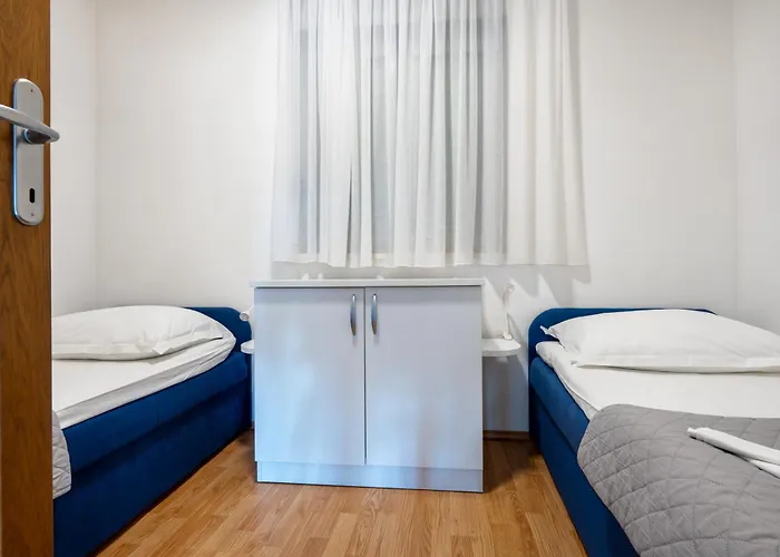 Simic Макарска