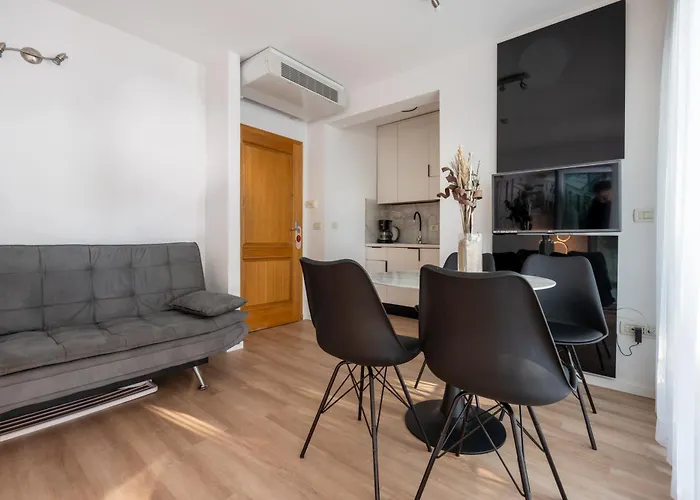 Simic * Макарска