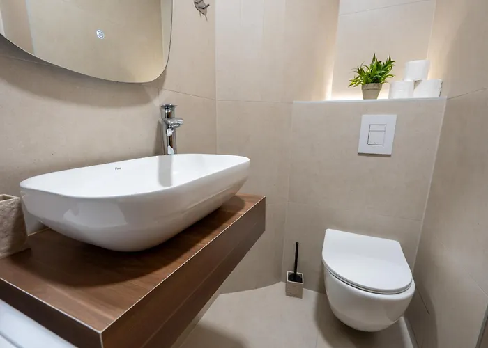 Simic * Макарска